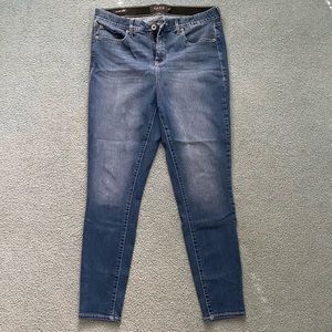 Torrid 18T Sky High Skinny